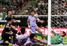 Un gol fortuito y una atajada milagrosa meten a México en dieciseisavos del Mundial