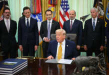 La confianza global en Trump cae y arrastra la imagen internacional de EEUU