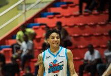 Titanes superaron a Héroes en debut de Luis David Montero