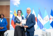 De los Santos destaca importancia de la estabilidad macroeconómica y la integración financiera regional