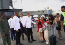 Llegan a República Dominicana 65 personas que residían en zona de terremotos en Venezuela