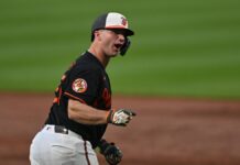 Orioles y Marineros dividen la serie de cuatro juegos