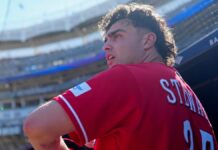 Sal Stewart iguala su récord con 6 impulsadas y Rojos aplastan a Yankees
