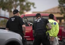 ICE cambia normas de detención migratoria a petición de contratista privado