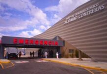 Hombre irrumpe en hospital mata una mujer y hiere a otra