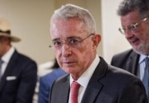El expresidente Álvaro Uribe es citado a indagatoria por dos masacres de paramilitares