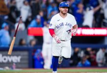 Kirk, Okamoto y Springer ayudan a Blue Jays a vencer a Yankees