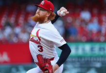 May logra la primera blanqueada completa de su carrera y lidera a los Cardenales