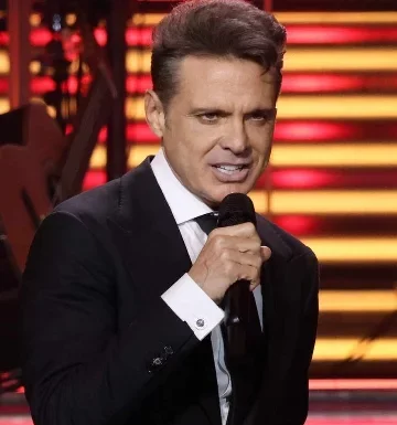 Luis Miguel está hospitalizado en Nueva York tras operación de corazón