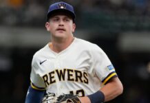 Mitchell y Turang conectan jonrones y Milwaukee vence a Cleveland