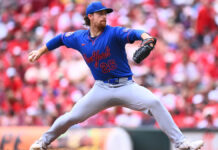 Los calamitosos Mets evitan la barrida ante Reds; Carlos Mendoza suma triunfo 205 con el club