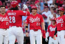 Suárez pega 2 HR (incluido un grand slam) en la paliza por blanqueada de los Rojos