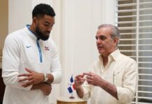 Abinader felicita a Karl-Anthony Towns por conquistar título de la NBA
