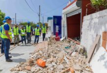 Alcaldía del DN demuele bancas de apuestas que operaban irregularmente en aceras