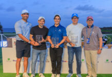 Golfistas profesionales y amateurs en el Corales Puntacana Championship