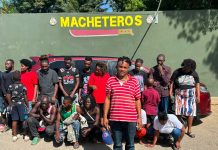 Soldados del ERD interceptan vehículo con 19 migrantes indocumentados en Santiago Rodríguez