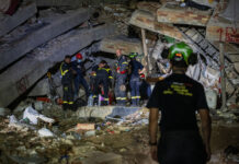 Una semana después de los sismos, Venezuela busca sobrevivientes entre hambre y desamparo