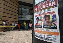 “No podemos dejar a nadie atrás”: venezolanos siguen buscando desaparecidos un mes después