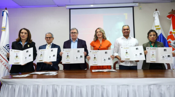 INPOSDOM resalta el aporte literario y cultural de Aída Cartagena Portalatín con nueva estampilla conmemorativa