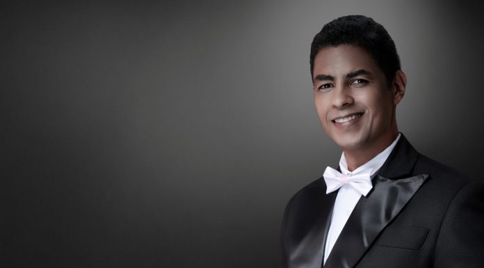 BRITO llega en agosto a Sala Ravelo, en pieza teatral sobre el más grande cantante dominicano