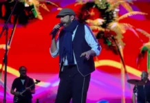 Juan Luis Guerra se reencuentra con Galicia en una noche caribeña un año tras la tormenta