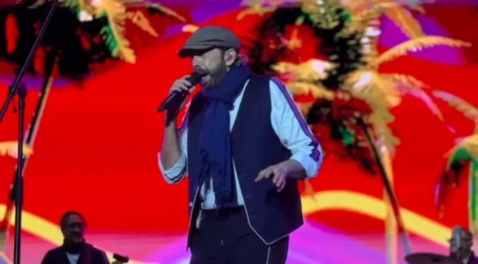 Juan Luis Guerra se reencuentra con Galicia en una noche caribeña un año tras la tormenta