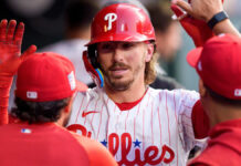 Stott pega jonrón e impulsa 5 carreras para que Phillies aplastaran a Yankees