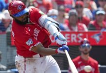 Azulejos arman la fiesta en Toronto con cómodo triunfo sobre Mets