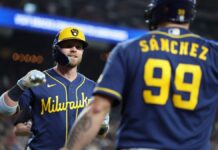 Con jonrón clave de Jake Bauers, Cerveceros superan a D-backs y se llevan la serie