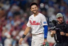 Turner compensa fallos defensivos con 2 HR y 5 impulsadas en triunfo de Filis ante Dodgers