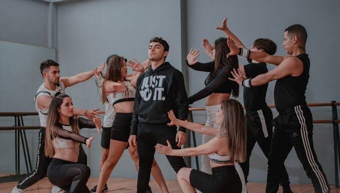 Las clases de salsa reducen los síntomas depresivos en jóvenes adultos, según un estudio