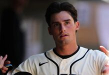 Vuelacercas de Young, Raley impulsan victoria de Marineros win vs. Gigantes