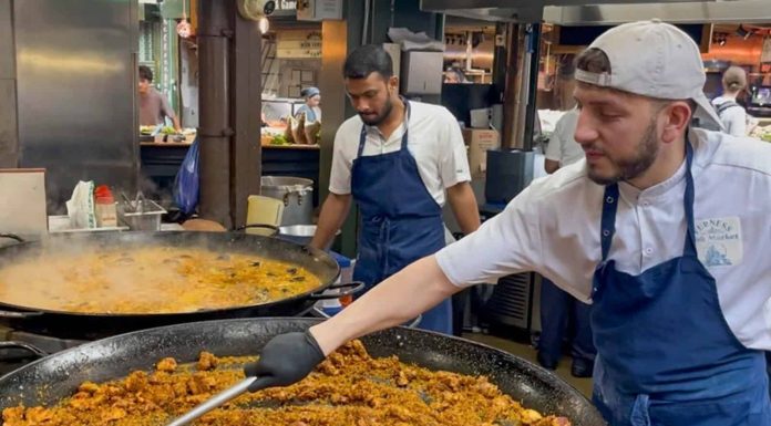 La paella más viral de Londres no la cocinan españoles