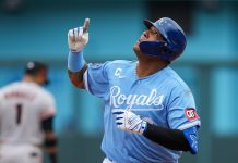 Salvador Perez igualó récord de jonrones de franquicia en el triunfo de Royals sobre Giants