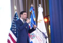 Roberto Ángel Salcedo inaugura el Festival del Libro y la Cultura Dominicana, destacando la identidad cultural del país en Nueva York