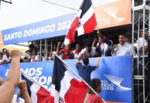El pueblo dominicano vitorea a sus medallistas de los JCC 2026 en recorrido por diversas calles de Santo Domingo