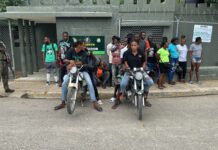 Soldados del Ejército interceptan a 76 nacionales haitianos y ocupan motocicletas en Elías Piña y Dajabón