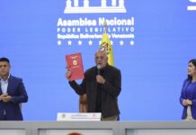 EE.UU. confía en el diálogo venezolano para avanzar en su plan de transición de tres fases
