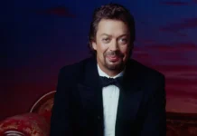 La industria del cine rinde homenaje a Tim Curry, el villano de Hollywood