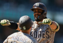 Tatis Jr. recupera el poder al bate tras un comienzo para el olvido
