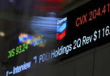 Wall Street cierra mixto tras ventas en el sector de los chips pese a caída de los bonos