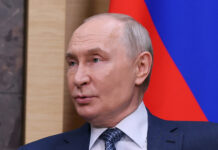 Putin solo se reunirá con Trump y Zelenski si es para firmar acuerdo final