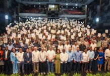 SIE certifica a 300 nuevos técnicos electricistas en Barahona y supera las 5,800 licencias otorgadas desde 2023