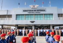 MIDE honra con izada especial de bandera y condecoraciones a atletas militares y policiales medallistas de Santo Domingo 2026