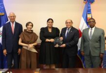 MESCyT reconoce tres emprendimientos universitarios y premia iniciativas de innovación con RD$1.6 millones