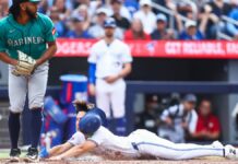 Azulejos blanquean a Marineros; Soriano gana