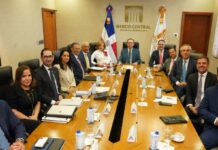 Valdez Albizu recibe a ejecutivos regionales de BLADEX