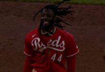 El 1er hit decisivo de De La Cruz en la 10ma da a Reds victoria ante Cardinals