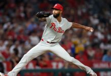 Schwarber y Turner pegan hits en la décima en triunfo de Filis; Sánchez brillante
