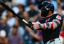 Adell pega jonrón, Bibee logra 1ra victoria en un mes y Guardians vencen a Rockies